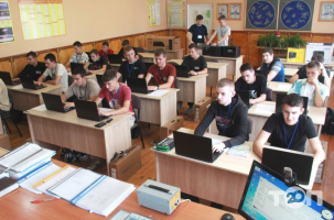 Коледжі, училища, технікуми Чернівецьке вище професійне училище радіоелектроніки фото