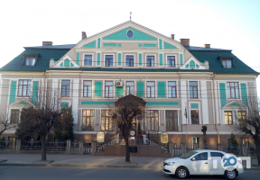 Чернівецький медичний коледж фото