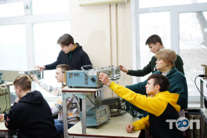 Коледжі, училища, технікуми Коледж радіоелектроніки фото