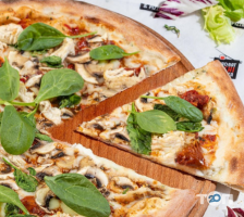 Доставка піци, суші та обідів Kvadrat Sushi&Pizza фото