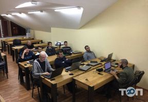 Курси, тренінги Ukrainian IT_school фото
