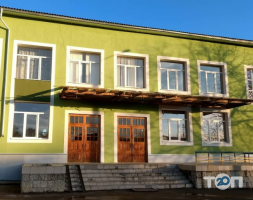 Чернівецький багатопрофільний ліцей №4, навчальний заклад фото