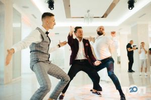 відгуки про Ведучий Лигін Євгеній фото