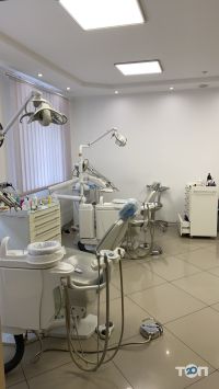 Круглосуточная стоматология на Дозвильной Львов фото
