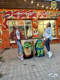 Доставка піци, суші та обідів 69 pizza фото