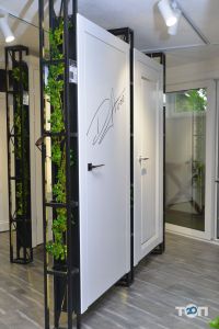 Daore, мережа студій дверей та вікон фото