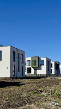 компанія Подільська Нерухомість фото