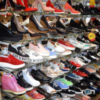 Магазины одежды и обуви Ассоль фото