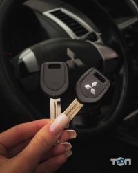 Ремонт замків, виготовлення ключів Сервіс з виготовлення автомобільних ключів фото