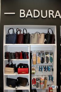 Магазини одягу та взуття Badura фото