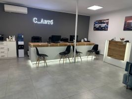 Автосалони та автодилери С Авто фото
