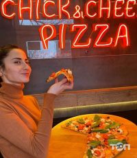Chick & Cheese Pizza, піцерія фото