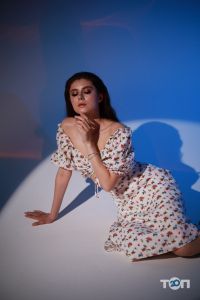 Жетілген биемен анальный порно Ерлер жалаңаш әйелдерге қарайды