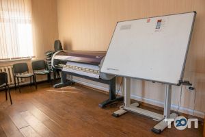 Коледжі, училища, технікуми Професійно-технічне училище сфери послуг фото