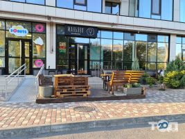 Маньяна, винне кафе фото