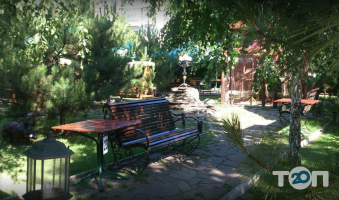 Тихий дворик, кафе фото