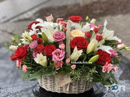 Roza, доставка квітів фото