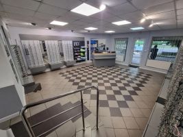 Офтальмологічні клініки та магазини окулярів Interoptica фото