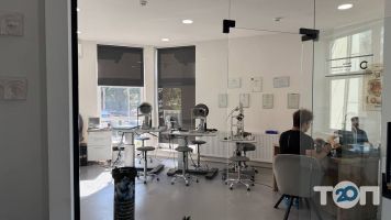 компания Офтальмологический центр Д. Горячева фото