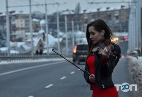 Гуменюк Ольга, музичний супровід свята, скрипка фото