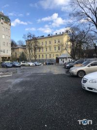 Стоянка Львів фото