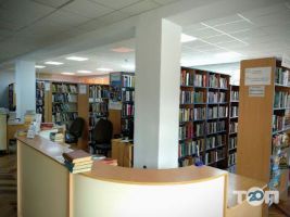 Центральна районна бібліотека ім. П. А. Загребельного фото