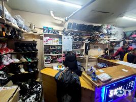 SkyLife, прокат магазин сноубордів та лиж фото