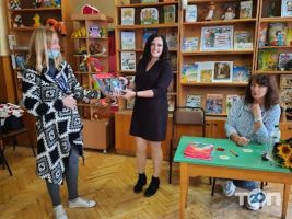 Бібліотека ім. Гагаріна Ю. для дітей Київ фото