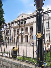 Класичний приватний університет Львів фото