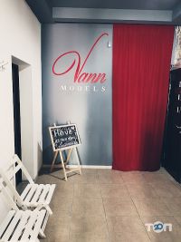 Модельні агентства Vann models фото