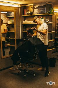 Барбершопи та перукарні Yakor фото