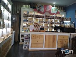 Наливки зі Львова, магазин спиртних напоїв фото