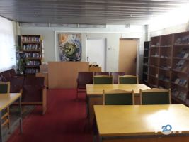 Центральна спеціалізована бібліотека для сліпих ім. М. Островського Київ фото