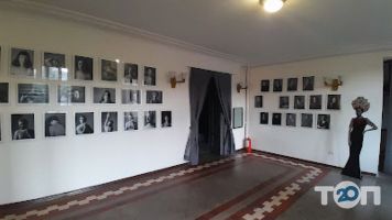 Львівський академічний драматичний театр імені Лесі Українки фото