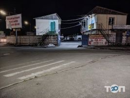 Автостоянка на проспект Правды Киев фото