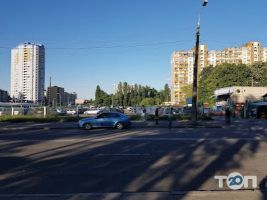 Автостоянка на Героїв Севастополя фото