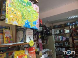 Магазин канцелярских товаров Львов фото