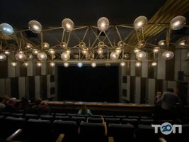 Киевский государственный театр драмы и комедии на левом берегу Днепра Киев фото