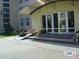 Гуманітарно-педагогічна академія Хмельницький фото