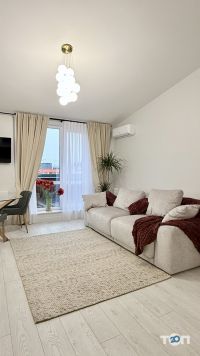 компанія Подільська Нерухомість фото