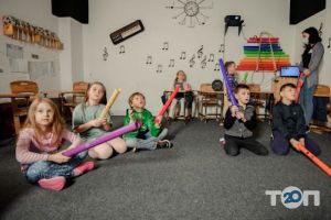 Школа мистецтв вільних та небайдужих фото