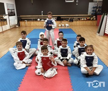 Атом, фитнес клуб