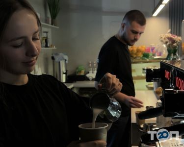 Kris Kiss, кофейня