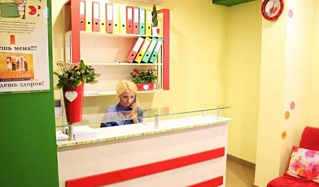 Услуги для детей в частных медцентрах Одессы: профосмотр, приём в воскресенье, выезд педиатра на дом