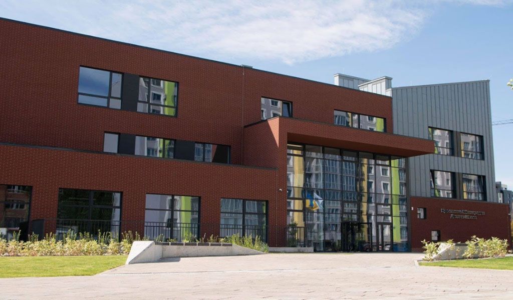 Учиться по-новому: обзор популярных частных школ Львова