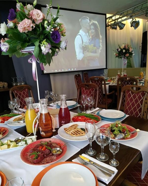 Обзор компаний, где отпразновать свадьбу в г. Днепропетровске