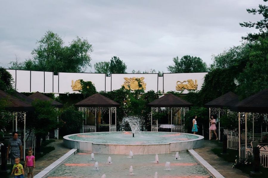 Обзор компаний, где отпразновать свадьбу в г. Днепропетровске