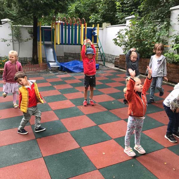 Частные сады Львов по районам: рейтинги, обзоры и цены