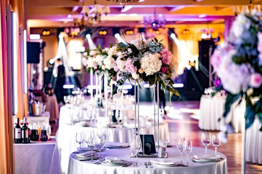 Обзор компаний, где отпразновать свадьбу в г. Днепропетровске