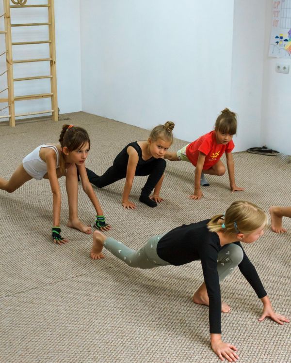 Обзор частных школ в г. Ивано-Франковск